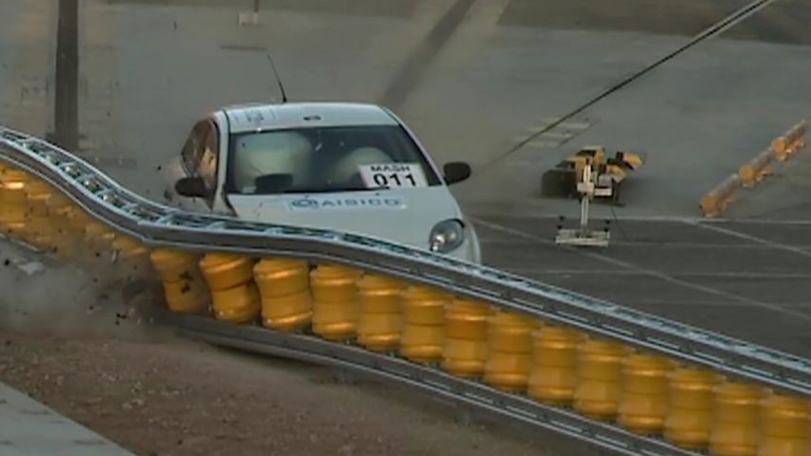 Rolling barriers: Ο Κηφισός εξοπλίζεται με τις πιο σύγχρονες μπαριέρες 